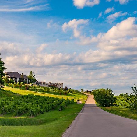 “Hygge” 3Bdr Townhouse, Close To Beach, Park & Wineries! Traverse City Exterior photo
